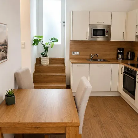 Maisonetten-apartment Mit Terrasse Und Garten