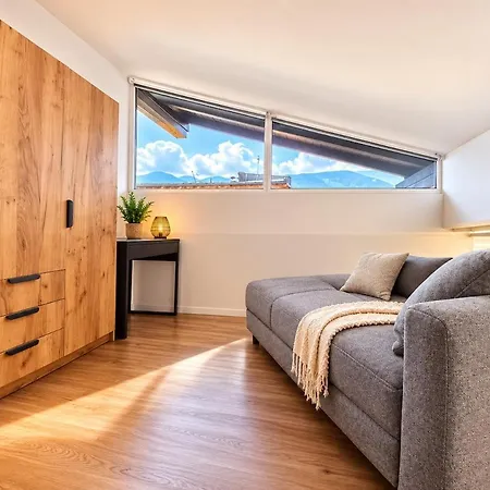 Maisonetten-apartment Mit Terrasse Und Garten شقة