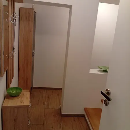 شقة Maisonetten-apartment Mit Terrasse Und Garten